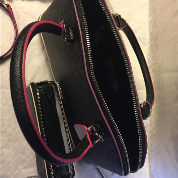 Authentic Coach Crossbody Handbag & Wallet - Picture 6 of 8